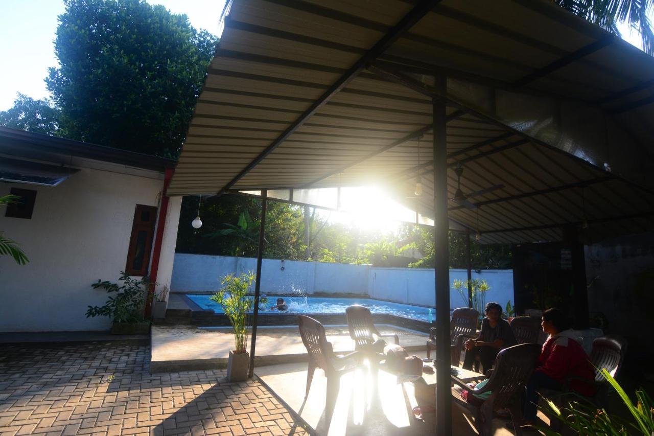 Kutumbaya Apartment Anuradhapura Ngoại thất bức ảnh