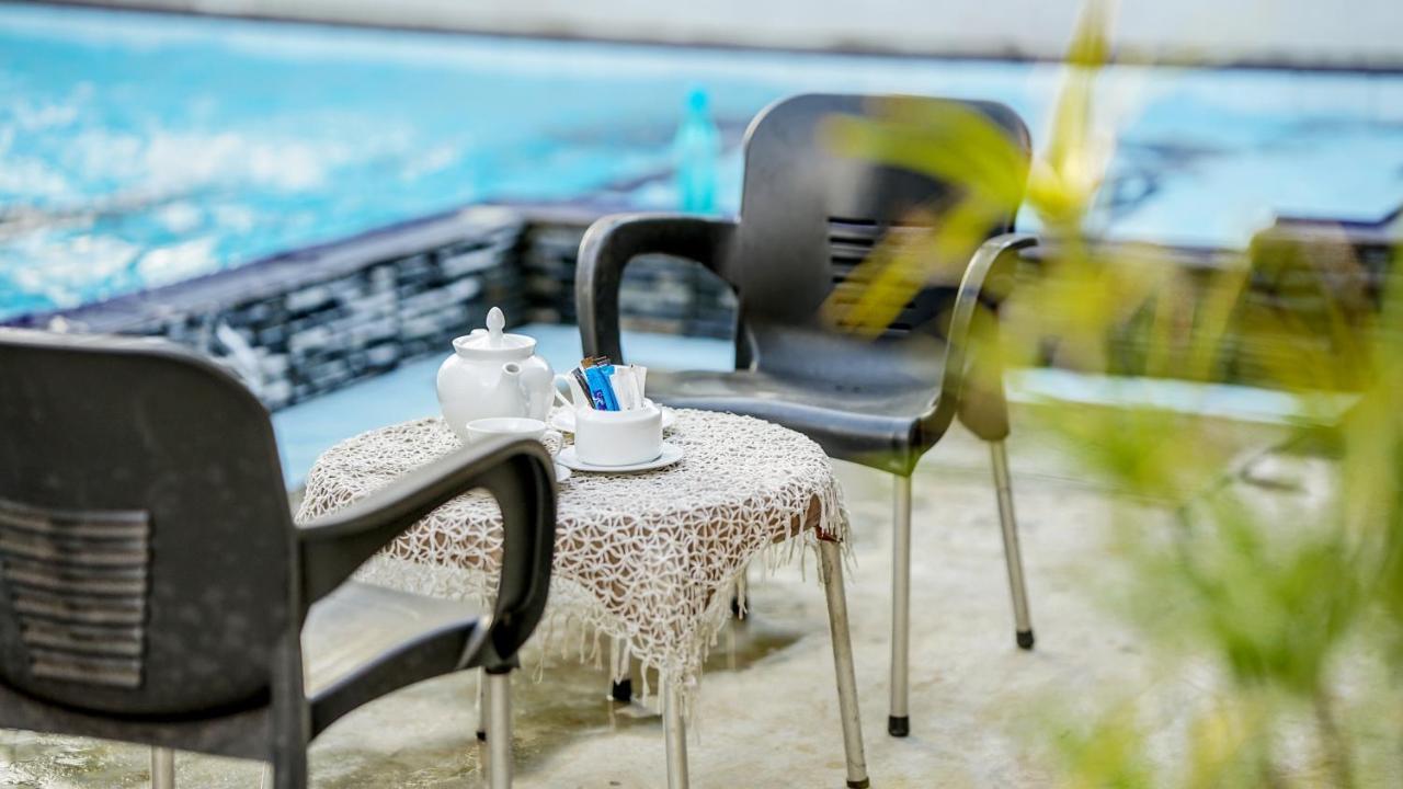Kutumbaya Apartment Anuradhapura Ngoại thất bức ảnh