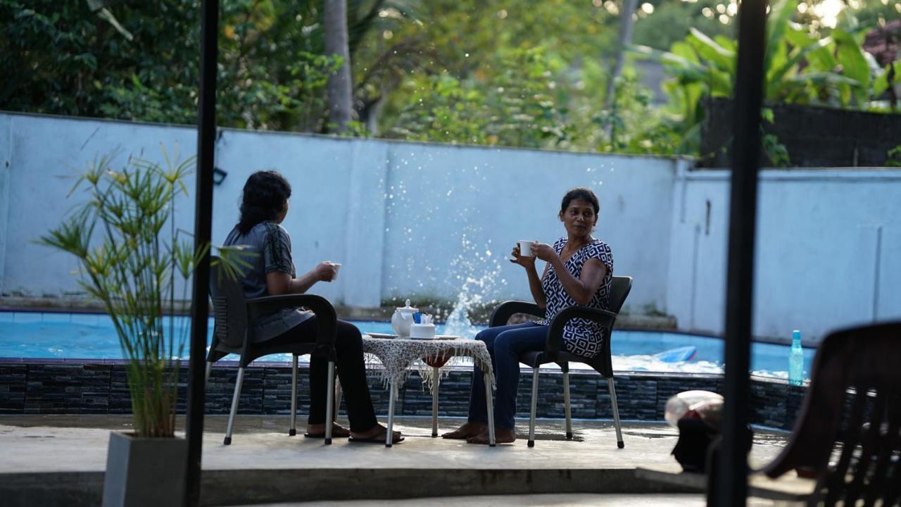Kutumbaya Apartment Anuradhapura Ngoại thất bức ảnh
