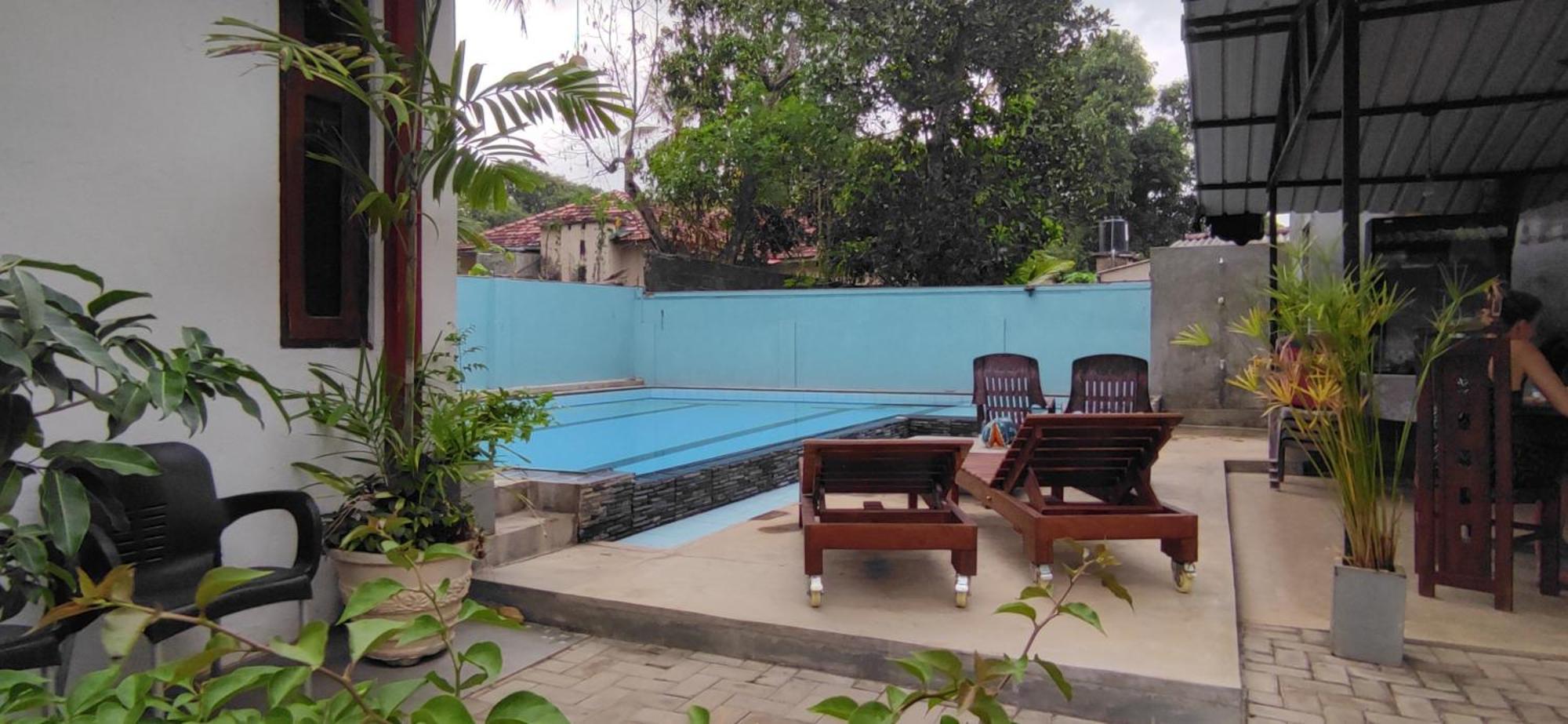 Kutumbaya Apartment Anuradhapura Ngoại thất bức ảnh
