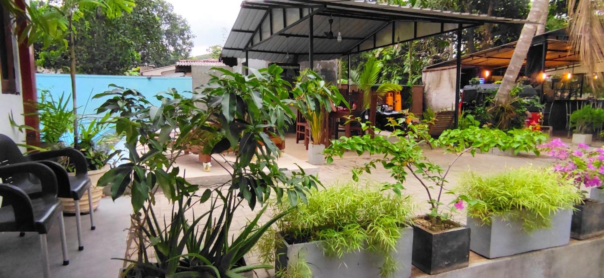 Kutumbaya Apartment Anuradhapura Ngoại thất bức ảnh