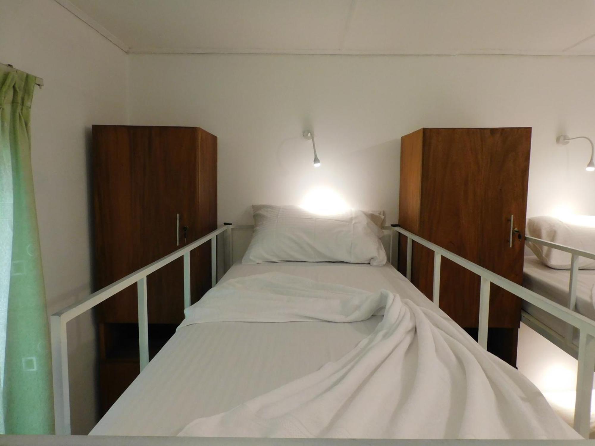 Kutumbaya Apartment Anuradhapura Ngoại thất bức ảnh