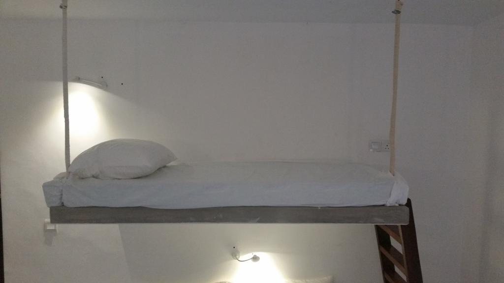 Kutumbaya Apartment Anuradhapura Ngoại thất bức ảnh