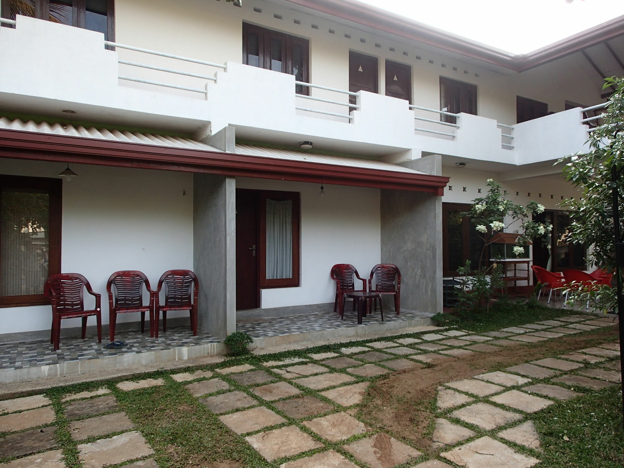 Kutumbaya Apartment Anuradhapura Ngoại thất bức ảnh